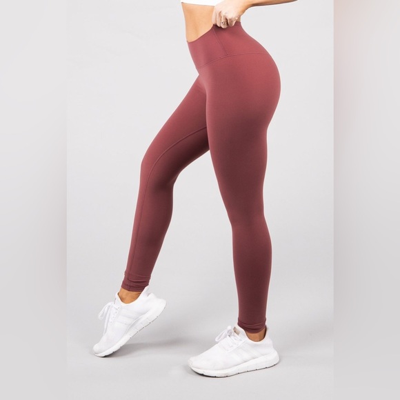 BuffBunny Rosa Legging (Color: Windsor Wine) - Size X-Small NWOT - Picture 4 of 4